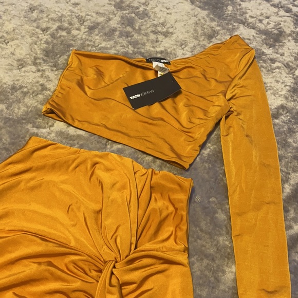 Skirt Set from Fashion Nova - Picture 3 of 3